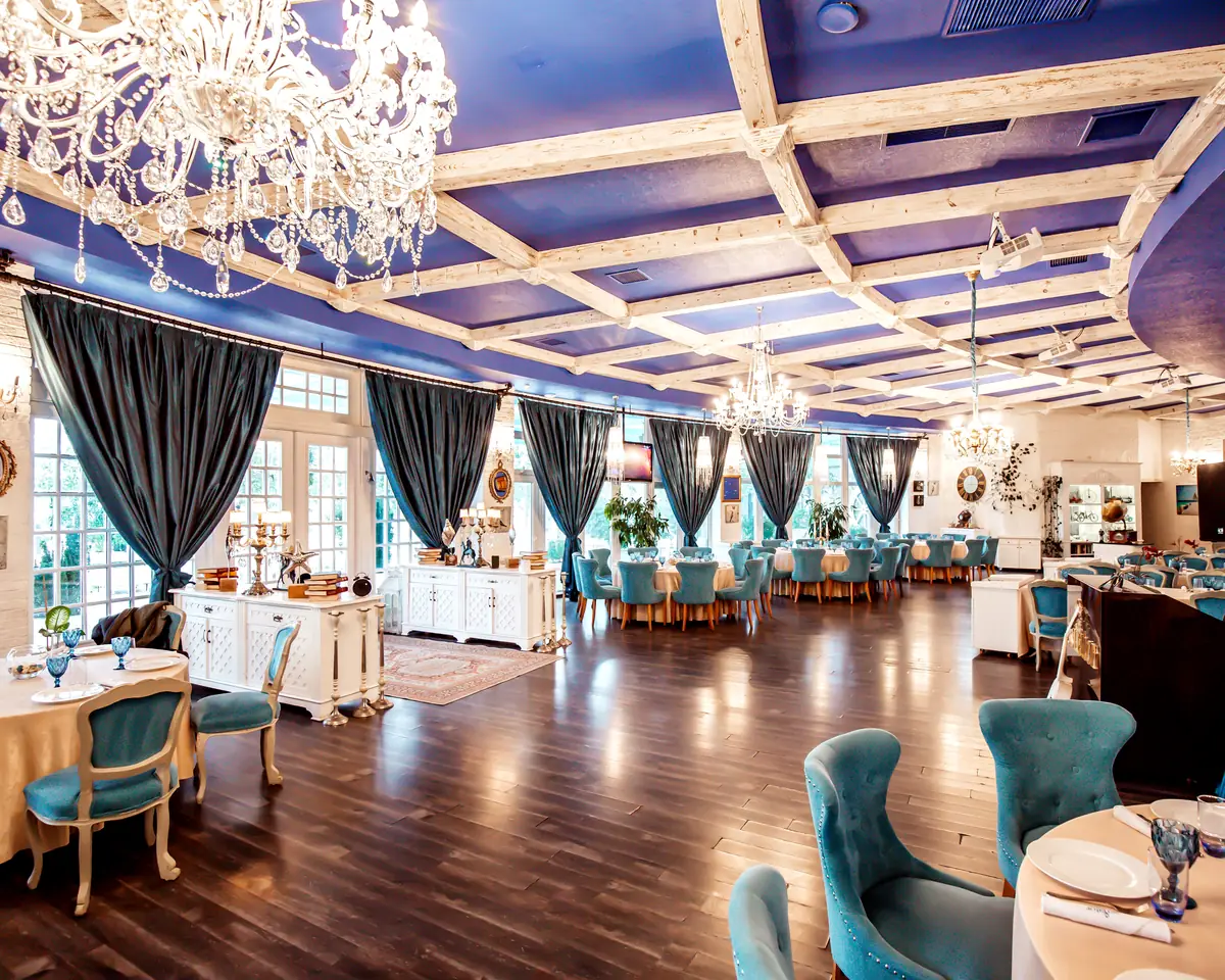 Restaurant seating area